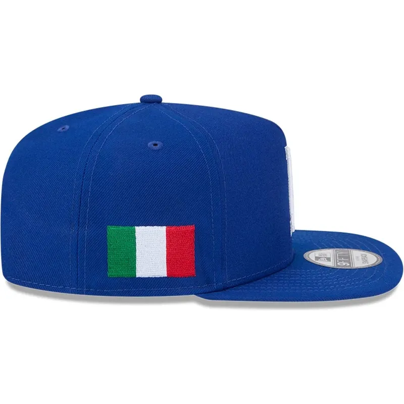 blaue-flache-snapback-kappe-9fifty-a-frame-italy-world-baseball-classic-2026-von-world-baseball-classic-von-new-era blaue-flache-snapback-kappe-9fifty-a-frame-italy-world-baseball-classic-2026-von-world-baseball-classic-von-new-era