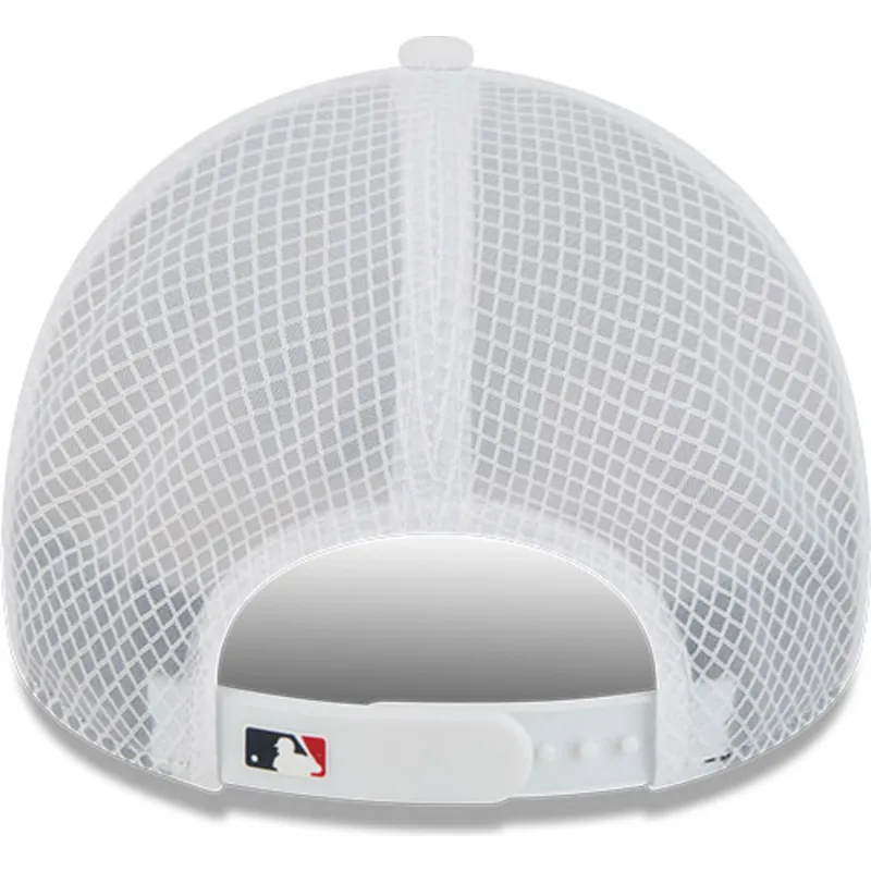 weisse-trucker-kappe-9forty-apex-bp-der-boston-red-sox-mlb-von-new-era