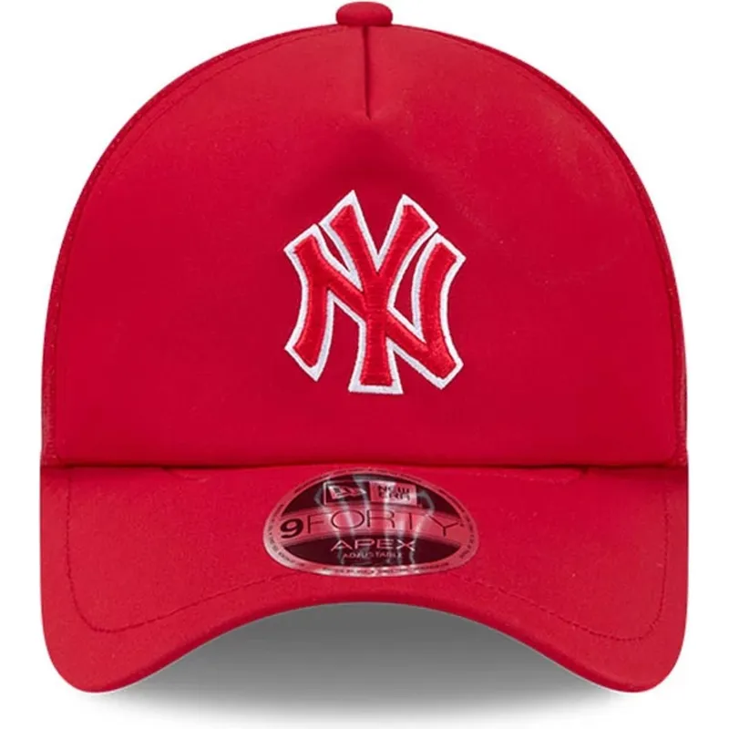 casquette-trucker-rouge-avec-logo-rouge-9forty-apex-batting-practice-new-york-yankees-mlb-new-era