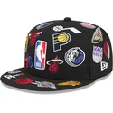 schwarze-enganliegende-59fifty-all-over-flatcap-von-nba-von-new-era