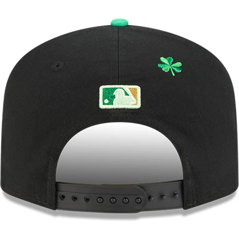 schwarze-gebogene-snapback-kappe-19twenty-saint-patrick-s-day-der-new-york-yankees-mlb-von-new-era