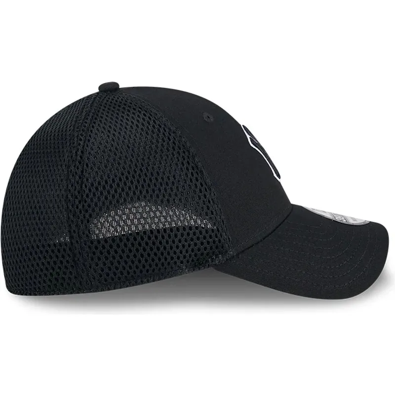 schwarze-angepasste-trucker-kappe-mit-schwarzem-logo-39thirty-evergreen-neo-der-new-york-yankees-mlb-von-new-era schwarze-angepasste-trucker-kappe-mit-schwarzem-logo-39thirty-evergreen-neo-der-new-york-yankees-mlb-von-new-era