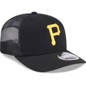 schwarze-trucker-kappe-9seventy-stretch-snap-evergreen-der-pittsburgh-pirates-mlb-von-new-era