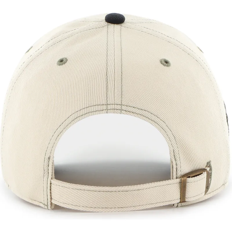 casquette-courbee-beige-et-noire-ajustable-clean-up-keepsake-new-york-yankees-mlb-47-brand
