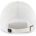 weisse-gebogene-kappe-mit-weissem-logo-verstellbar-clean-up-von-new-york-yankees-mlb-von-47-brand