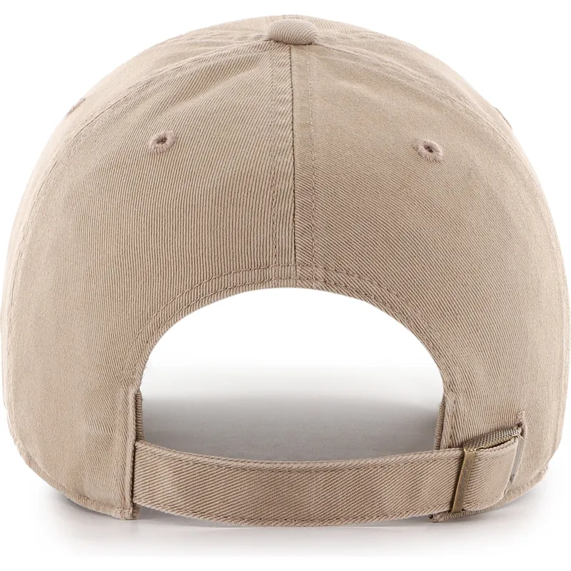 braune-verstellbare-curved-cap-mit-braunem-logo-clean-up-no-loop-label-der-new-york-yankees-mlb-von-47-brand braune-verstellbare-curved-cap-mit-braunem-logo-clean-up-no-loop-label-der-new-york-yankees-mlb-von-47-brand