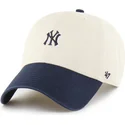 beige-und-marineblaue-verstellbare-gebogene-kappe-clean-up-base-runner-sure-shot-two-tone-der-new-york-yankees-mlb-von-47-brand