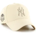 casquette-courbee-beige-snapback-avec-logo-beige-mvp-dt-sure-shot-two-tone-cotton-new-york-yankees-mlb-47-brand