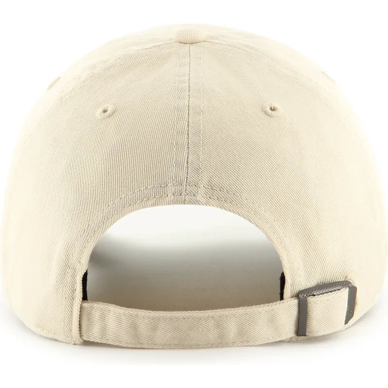 beige-gebogene-verstellbare-kappe-clean-up-base-runner-script-der-new-york-yankees-mlb-von-47-brand
