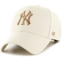 beige-gebogene-snapback-kappe-mit-braunem-mvp-logo-der-new-york-yankees-mlb-von-47-brand