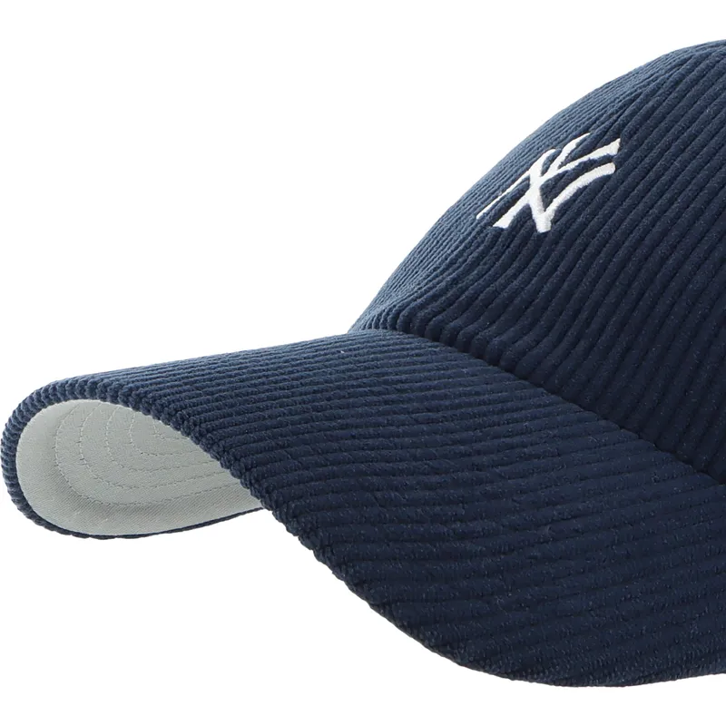 casquette-courbee-bleue-marine-ajustable-clean-up-cord-base-runner-new-york-yankees-mlb-47-brand