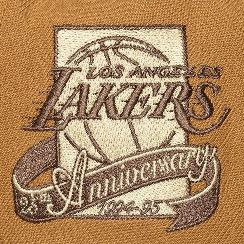 braune-verstellbare-flatcap-coffee-strapback-der-los-angeles-lakers-nba-von-mitchell-ness