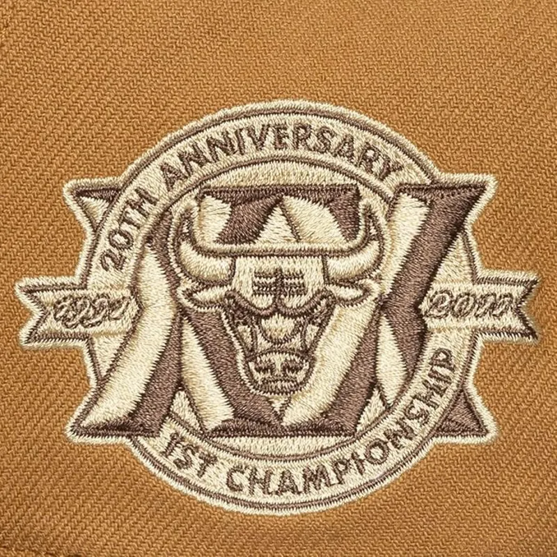 casquette-plate-marron-ajustable-coffee-strapback-chicago-bulls-nba-mitchell-ness