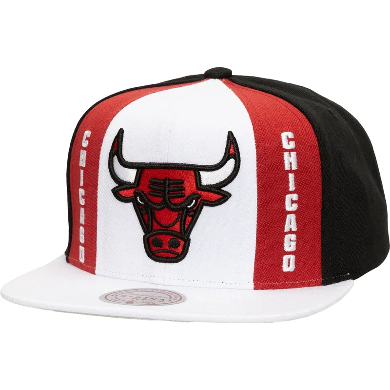 weisse-rote-und-schwarze-flache-snapback-kappe-old-cut-der-chicago-bulls-nba-von-mitchell-ness