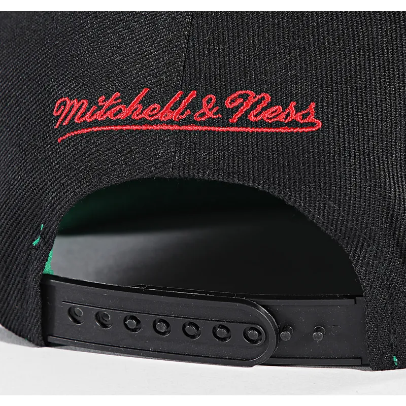 casquette-plate-noire-snapback-triple-play-chicago-bulls-nba-mitchell-ness