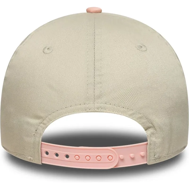 beige-und-rosa-gebogene-snapback-kappe-fur-kinder-9forty-von-spongebob-und-patrick-star-von-new-era beige-und-rosa-gebogene-snapback-kappe-fur-kinder-9forty-von-spongebob-und-patrick-star-von-new-era