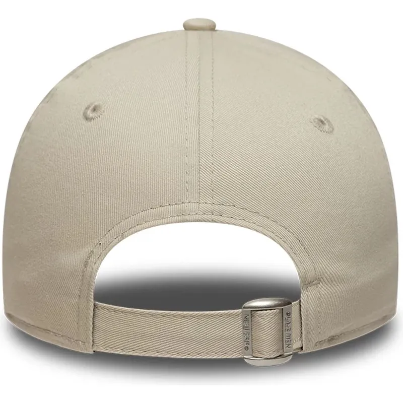 beige-gebogene-verstellbare-kappe-mit-orangefarbenem-logo-fur-kinder-9forty-league-essential-von-new-york-yankees-mlb-von-new-er