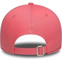 gebogene-rosa-verstellbare-kappe-mit-beigem-logo-fur-damen-9twenty-league-essential-midi-von-new-york-yankees-mlb-von-new-era