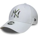weisse-verstellbare-curved-cap-fur-damen-9forty-floral-infill-der-new-york-yankees-mlb-von-new-era