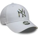 weisse-verstellbare-curved-cap-fur-damen-9forty-floral-infill-der-new-york-yankees-mlb-von-new-era