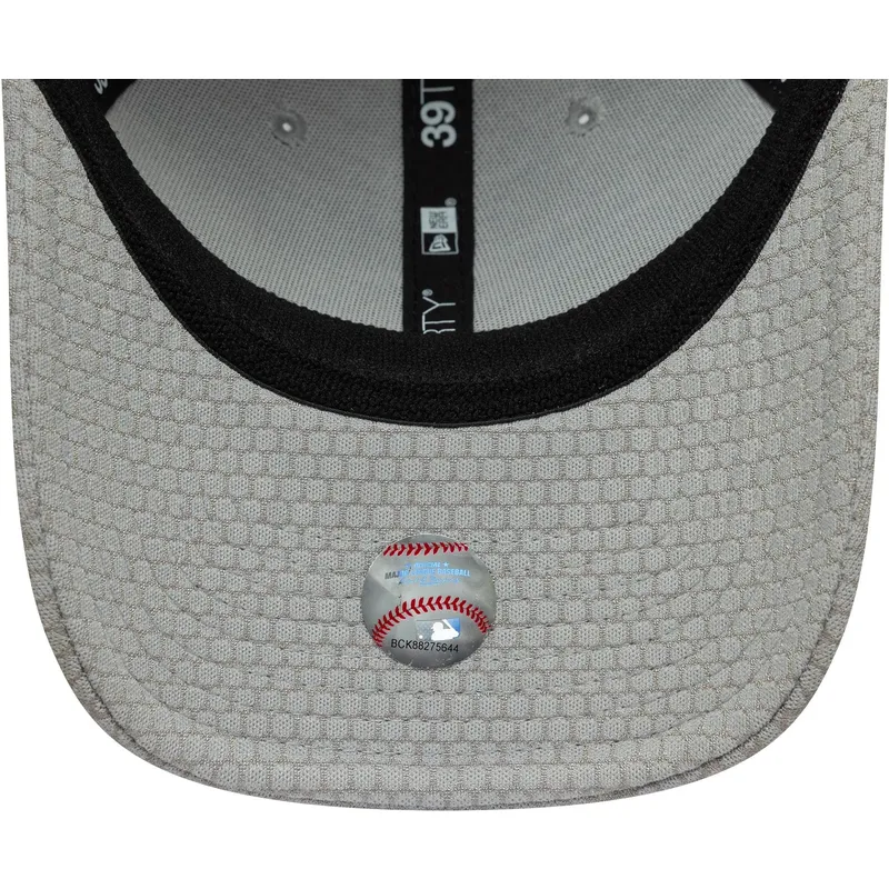 graue-gebogene-verstellbare-kappe-39thirty-stretch-mesh-der-new-york-yankees-mlb-von-new-era graue-gebogene-verstellbare-kappe-39thirty-stretch-mesh-der-new-york-yankees-mlb-von-new-era