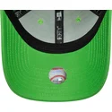 hellgrune-verstellbare-curved-cap-mit-weissem-logo-9forty-league-essential-der-los-angeles-dodgers-mlb-von-new-era