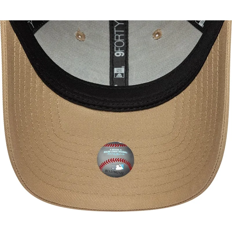casquette-courbee-marron-ajustable-avec-logo-marron-9forty-tonal-icon-los-angeles-dodgers-mlb-new-era