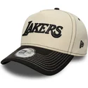 casquette-courbee-beige-et-noire-snapback-e-frame-city-icon-los-angeles-lakers-nba-new-era