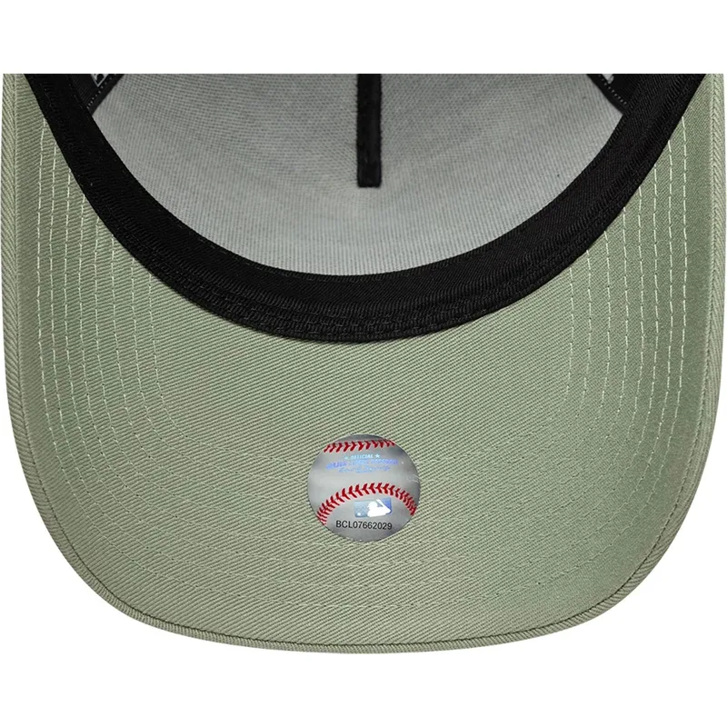 casquette-courbee-verte-snapback-e-frame-league-essential-new-york-yankees-mlb-new-era