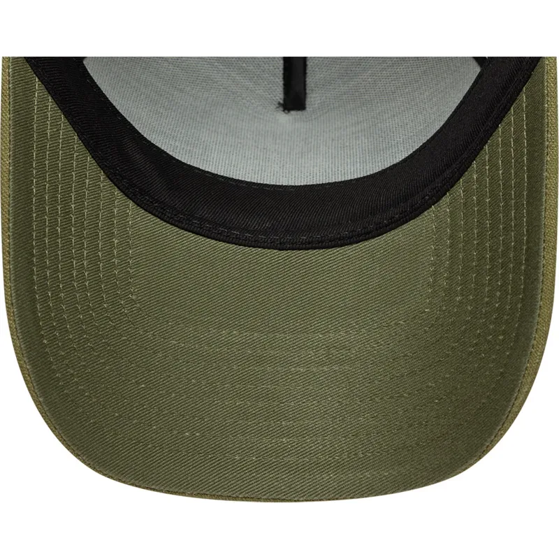 grune-gebogene-snapback-kappe-e-frame-patch-linen-von-new-era
