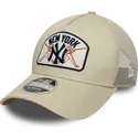 casquette-trucker-beige-9forty-m-crown-a-frame-new-york-yankees-mlb-new-era