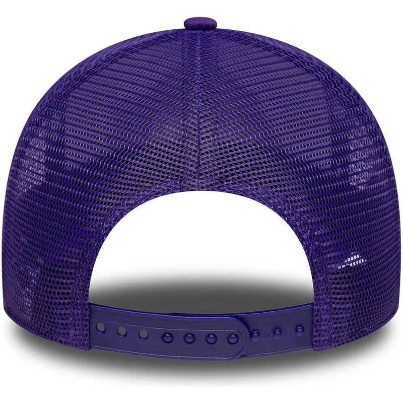 trucker-cap-violett-und-weiss-a-frame-side-patch-von-los-angeles-lakers-nba-von-new-era