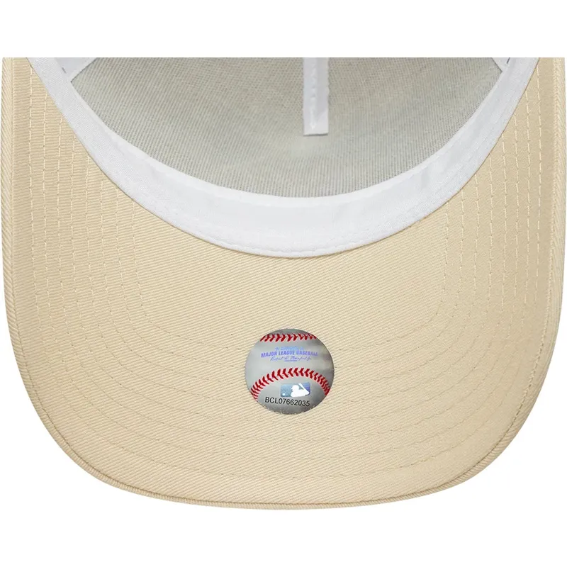 trucker-cap-beige-mit-beigem-logo-a-frame-outline-von-new-york-yankees-mlb-von-new-era