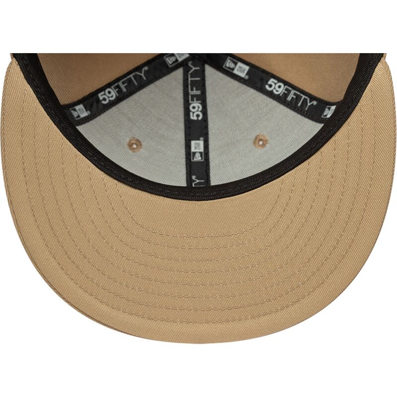 hellbraune-eng-anliegende-flat-cap-59fifty-league-essential-der-new-york-yankees-mlb-von-new-era