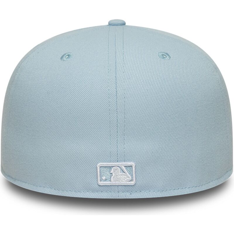hellblaue-eng-anliegende-flat-cap-59fifty-league-essential-der-new-york-yankees-mlb-von-new-era