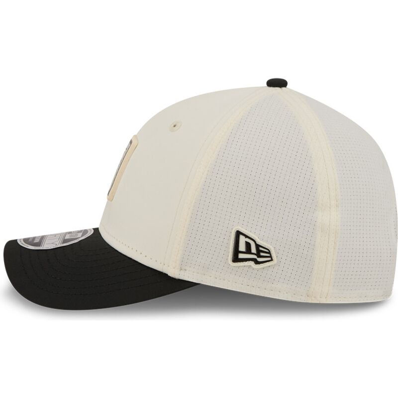 casquette-courbee-beige-et-noire-snapback-9forty-m-crown-training-pack-2026-las-vegas-raiders-nfl-new-era casquette-courbee-beige-et-noire-snapback-9forty-m-crown-training-pack-2026-las-vegas-raiders-nfl-new-era