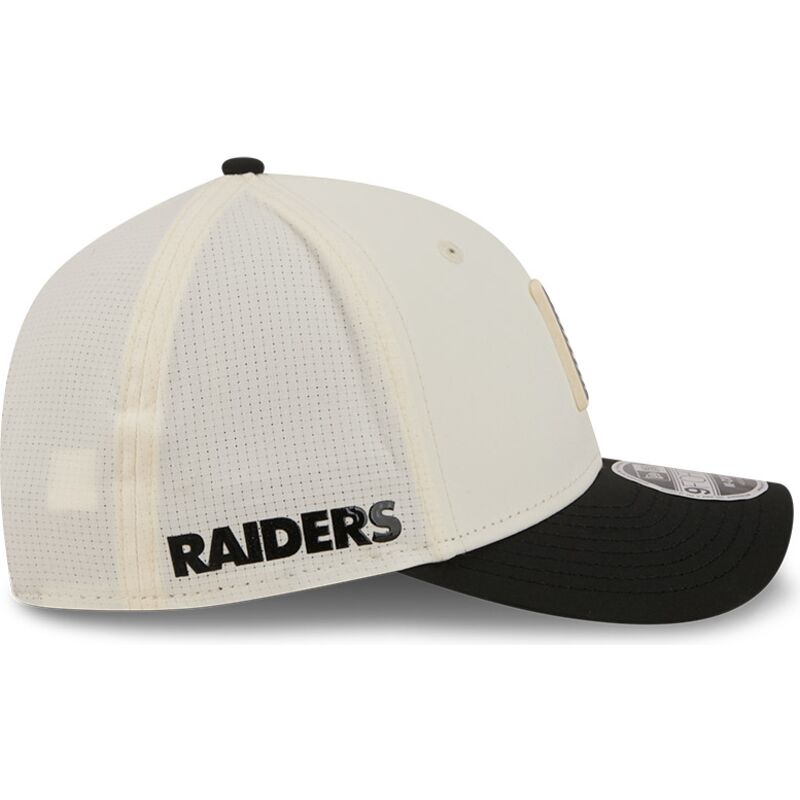 casquette-courbee-beige-et-noire-snapback-9forty-m-crown-training-pack-2026-las-vegas-raiders-nfl-new-era casquette-courbee-beige-et-noire-snapback-9forty-m-crown-training-pack-2026-las-vegas-raiders-nfl-new-era