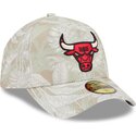 casquette-courbee-beige-ajustee-59forty-a-frame-leafy-palm-chicago-bulls-nba-new-era