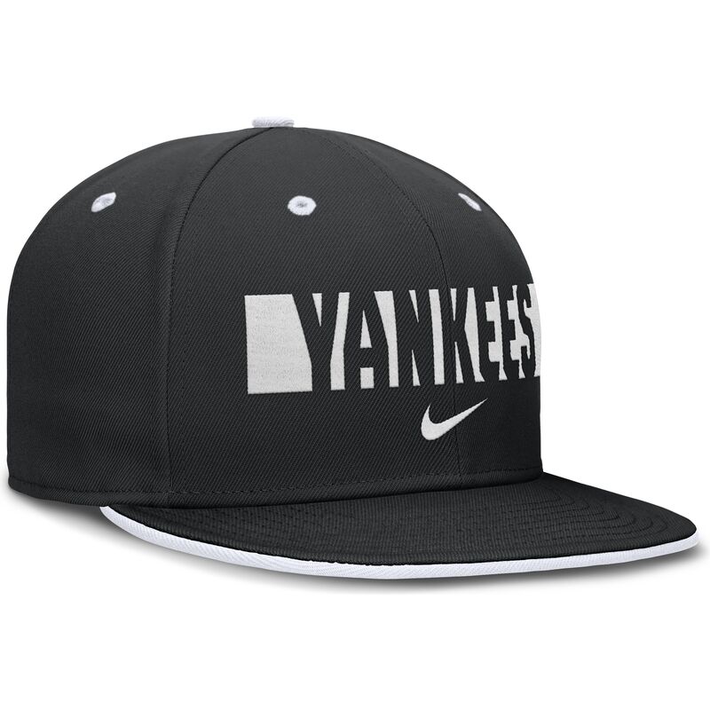 casquette-plate-noire-ajustee-primetime-dri-fit-true-structured-round-bill-new-york-yankees-mlb-nike