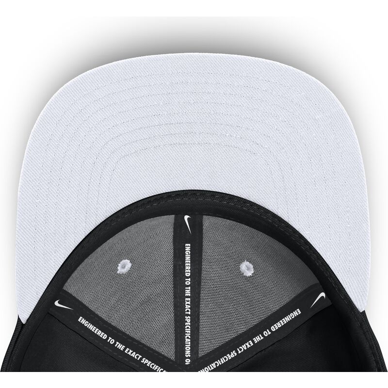 casquette-plate-noire-ajustee-primetime-dri-fit-true-structured-round-bill-new-york-yankees-mlb-nike