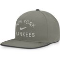 casquette-plate-verte-snapback-dri-fit-pro-structured-square-bill-new-york-yankees-mlb-nike