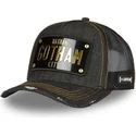 schwarze-trucker-cap-mit-gotham-city-batman-dc6-batp1-dc-comics-plakette-von-capslab