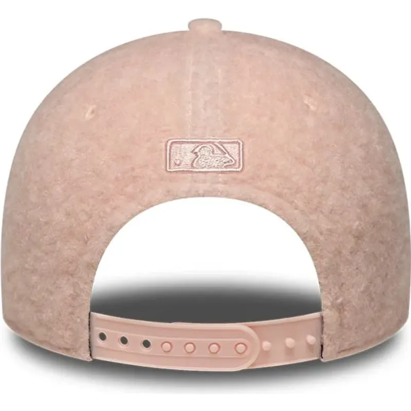 mutzen-gebogen-rosa-snapback-rosa-9forty-m-crown-winter-borg-der-new-york-yankees-mlb-von-new-era