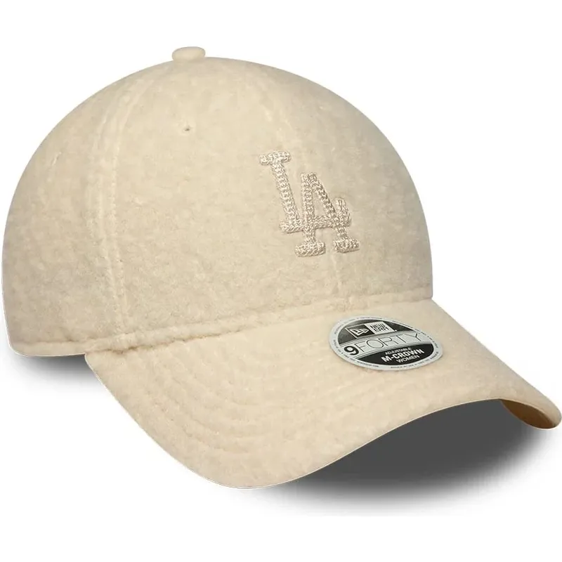 casquette-courbee-beige-snapback-pour-femme-avec-logo-beige-9forty-m-crown-winter-borg-los-angeles-dodgers-mlb-new-era