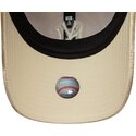 mutzen-gebogen-beige-verstellbares-band-9twenty-velour-der-new-york-yankees-mlb-von-new-era