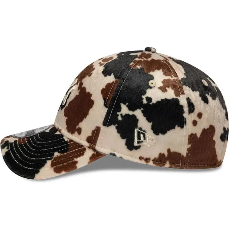 mutzen-gebogen-braun-verstellbares-band-9twenty-animal-print-der-new-york-yankees-mlb-von-new-era