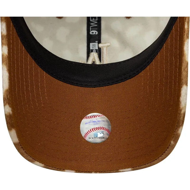 casquette-courbee-marron-ajustable-9twenty-animal-print-los-angeles-dodgers-mlb-new-era