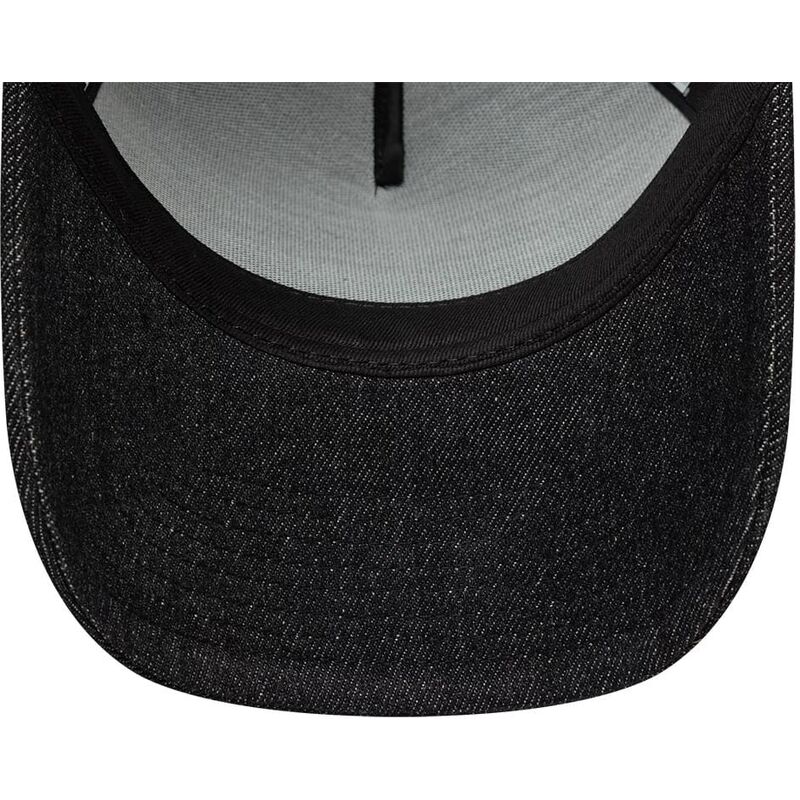 casquette-trucker-noire-avec-logo-noir-a-frame-patch-denim-new-era
