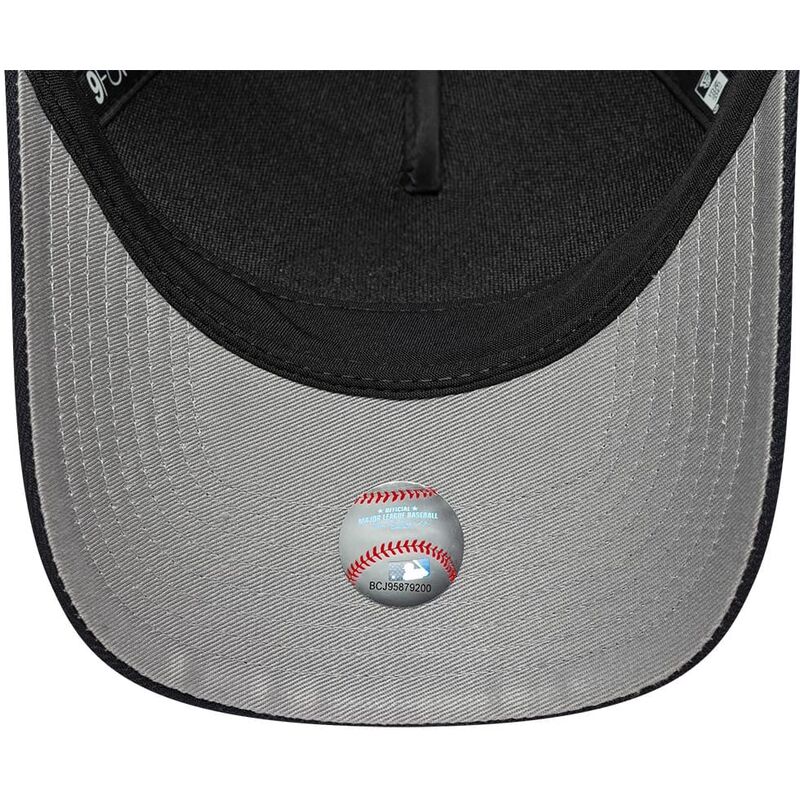 casquette-courbee-bleue-marine-snapback-9forty-m-crown-a-frame-emblem-detroit-tigers-mlb-new-era