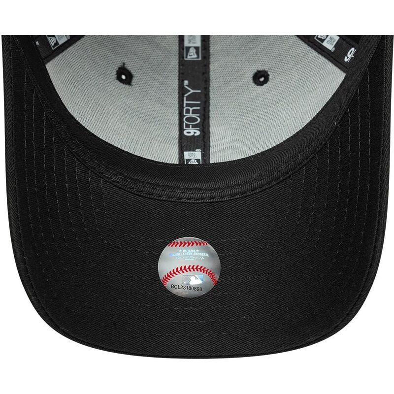 mutzen-gebogen-schwarz-snapback-9forty-m-crown-side-script-der-chicago-white-sox-mlb-von-new-era
